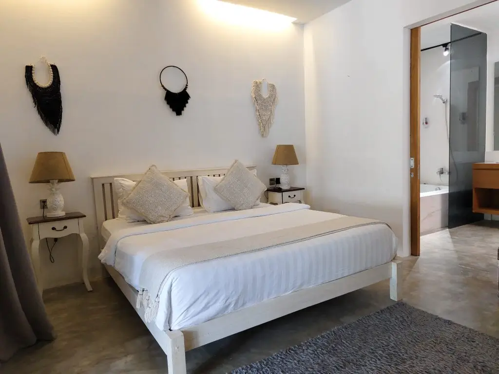 KAMAR TIDUR - OMAHATI BRAWA