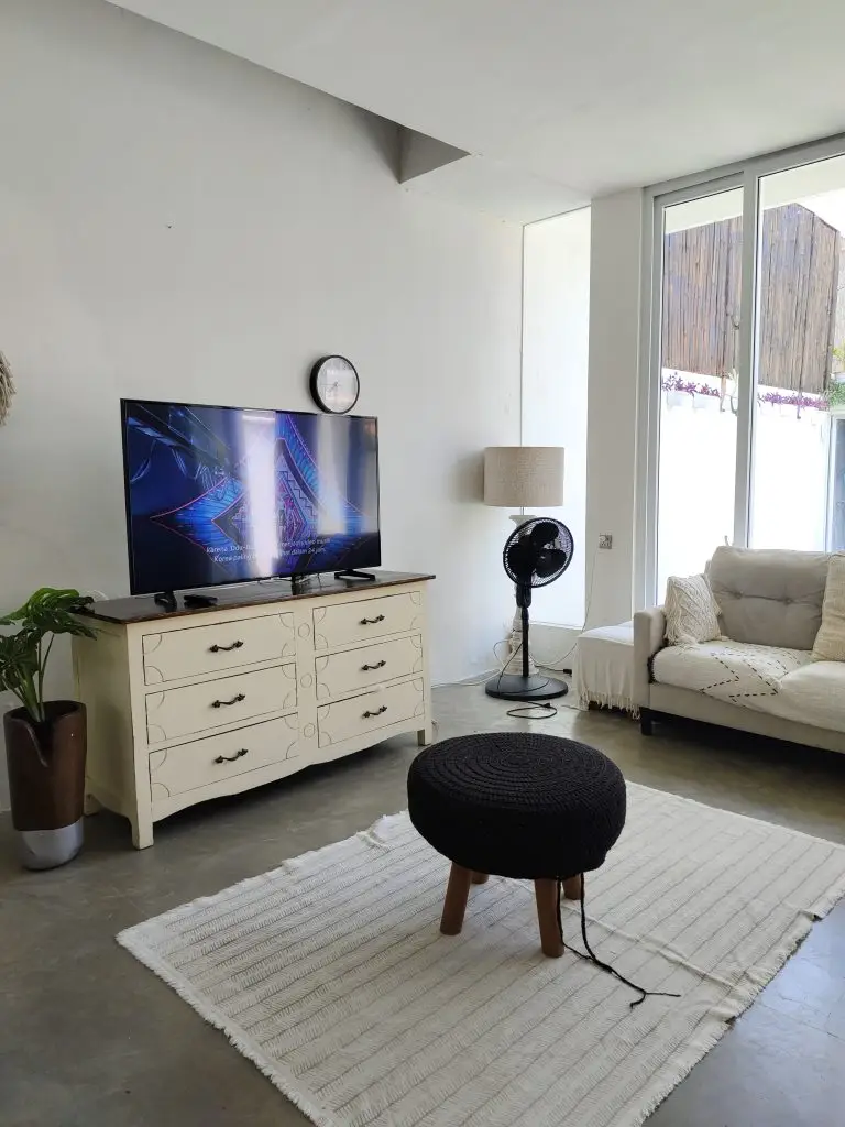 RUANG TV - OMAHATI BRAWA