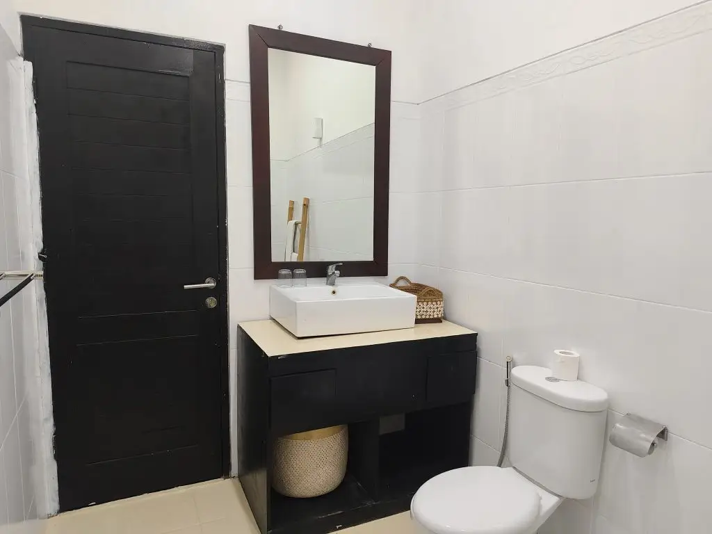 KAMAR MANDI - OMAHATI CANGGU