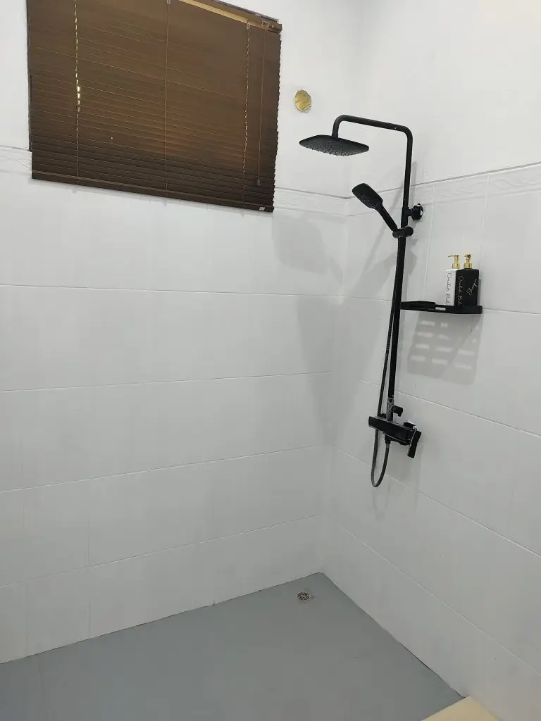 KAMAR MANDI - OMAHATI CANGGU