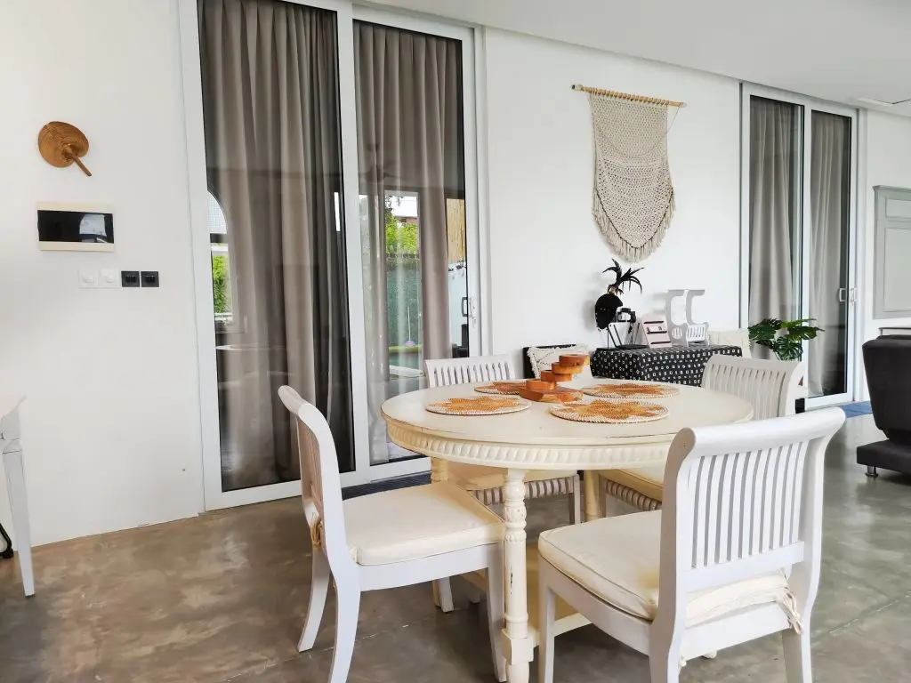 RUANG MAKAN - OMAHATI BRAWA